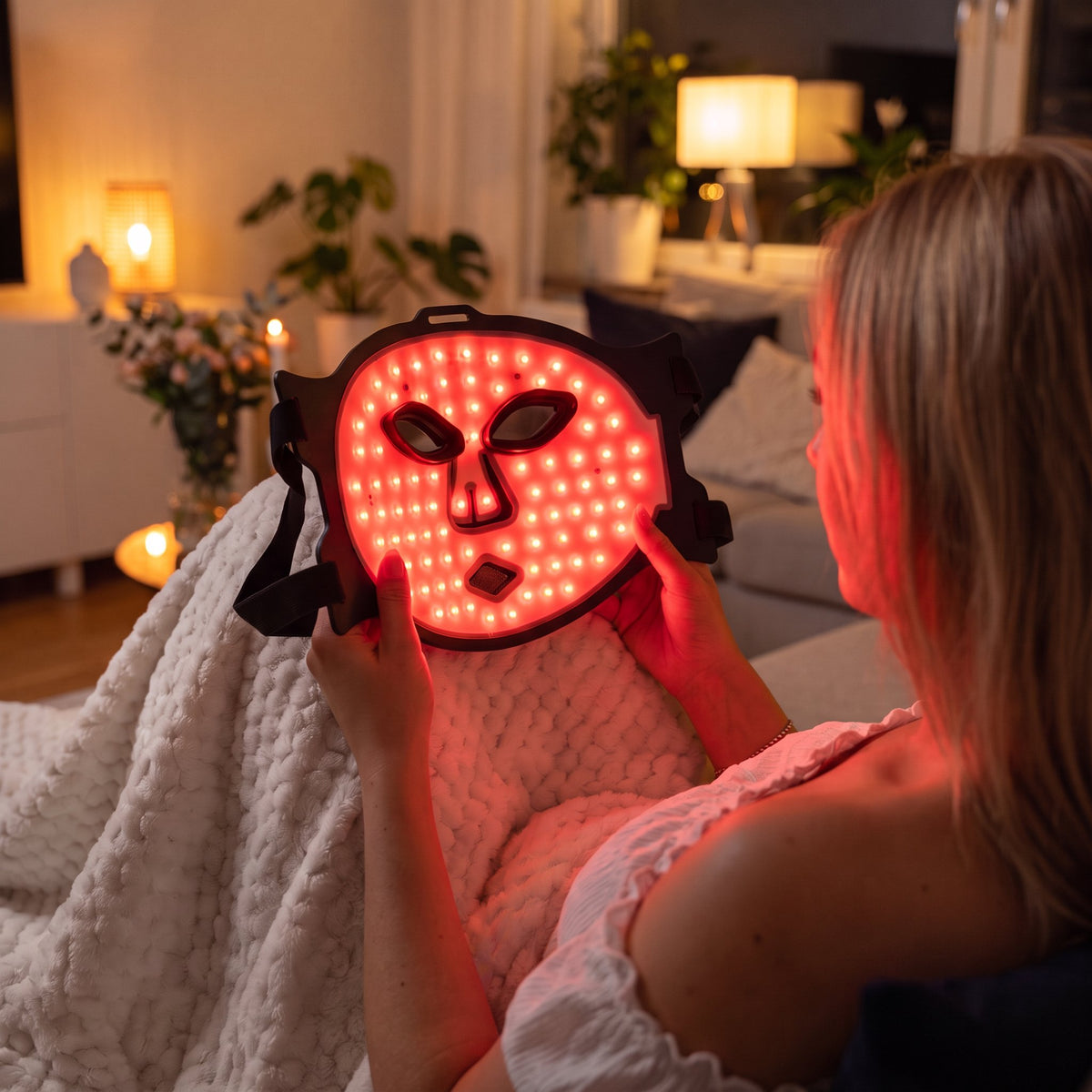 LED Ansiktsmask med 4 Våglängder – Rödljusterapi & Nära-Infrarött Ljus | FACELYFT™